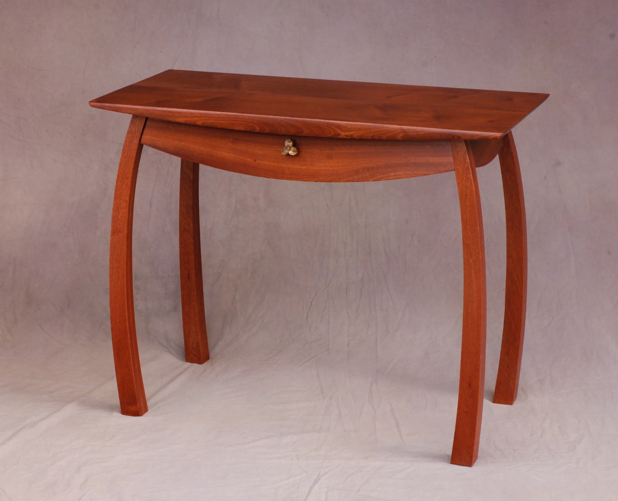 Sprightly Desk