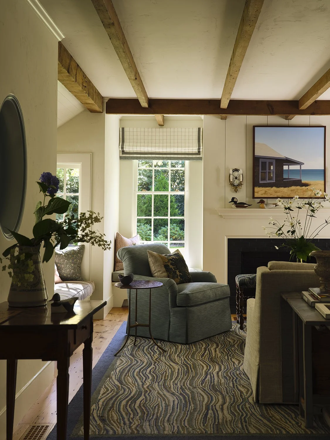 ARCT_20250922_FrankFrances_RAMSA_CapeCod_Living_Room_Detail_002.jpg