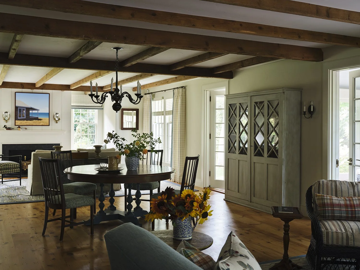 ARCT_20250923_FrankFrances_RAMSA_CapeCod_Dining_Livining_Family_Room_001.jpg