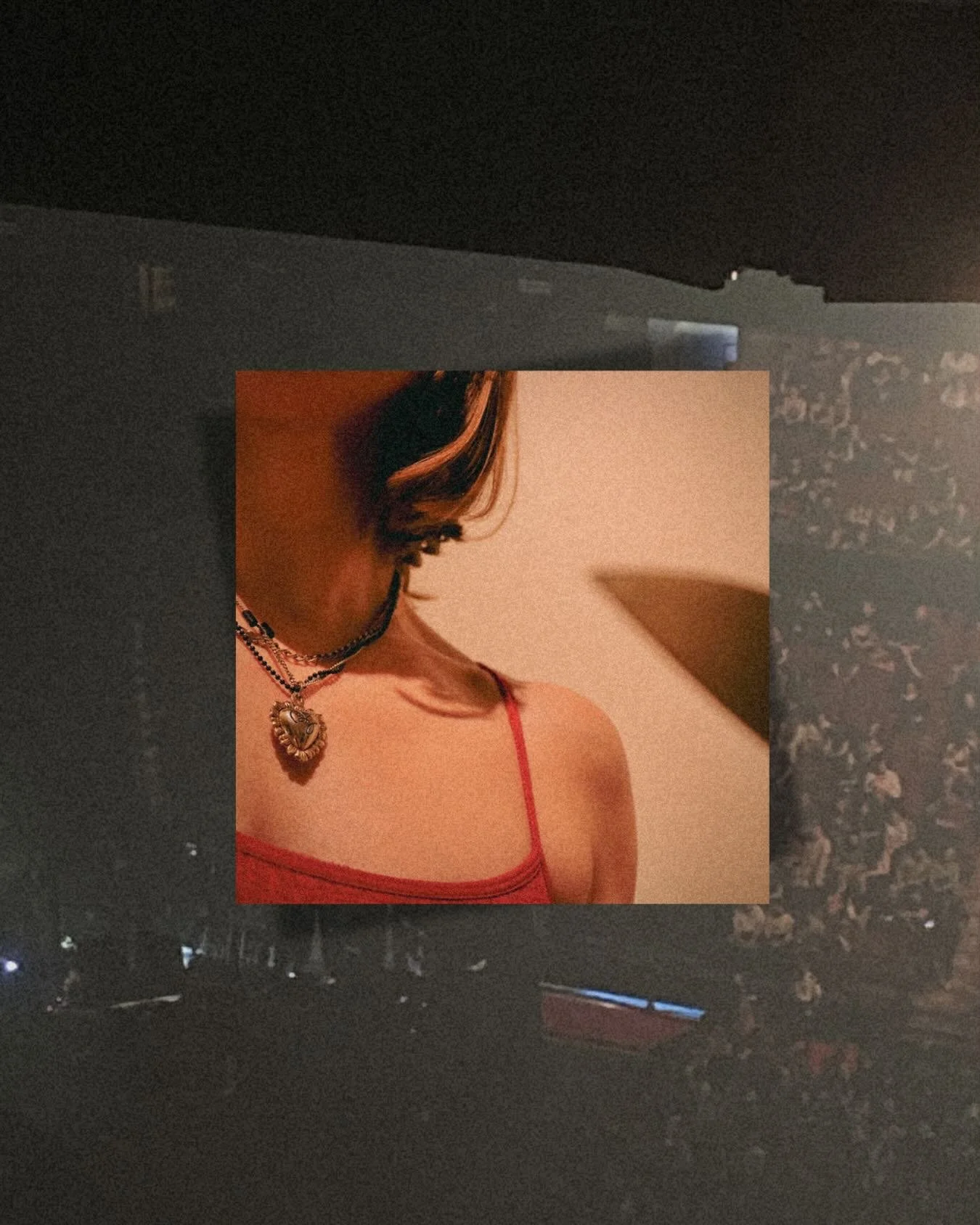𝚛𝚎𝚍 has been out for 7 days now 🥀

thx for welcoming her so warmly into the fold, it means so much ~

and special thanks to the playlists that&rsquo;ve been sharing her.

𝚛𝚎𝚍 has been traveling through spain, belgium, brazil, the philippines, 