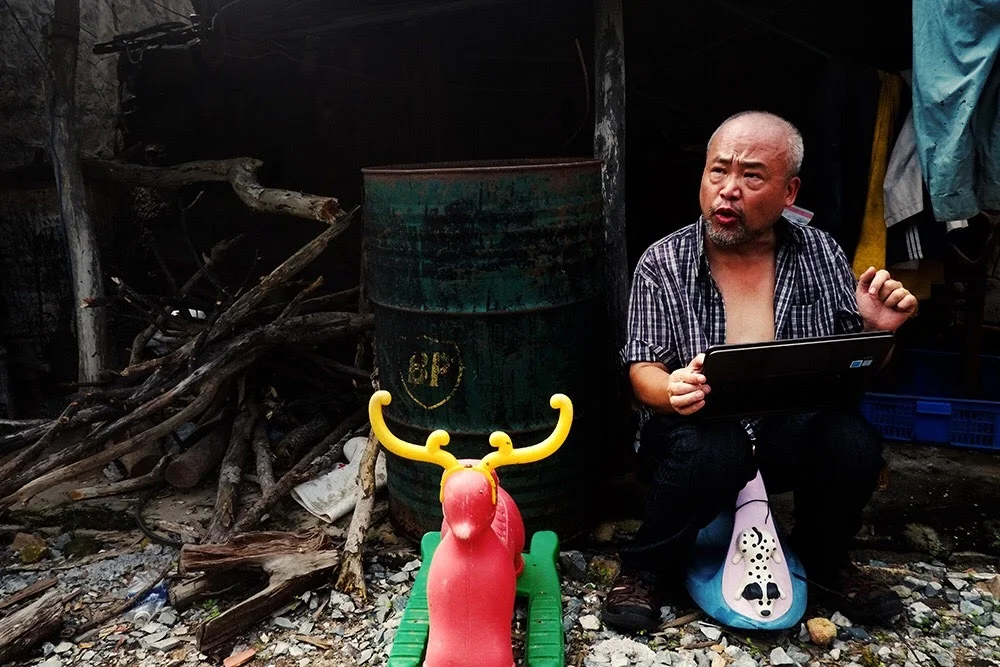 Go where you don't belong // An Interview with Author Linh Dinh