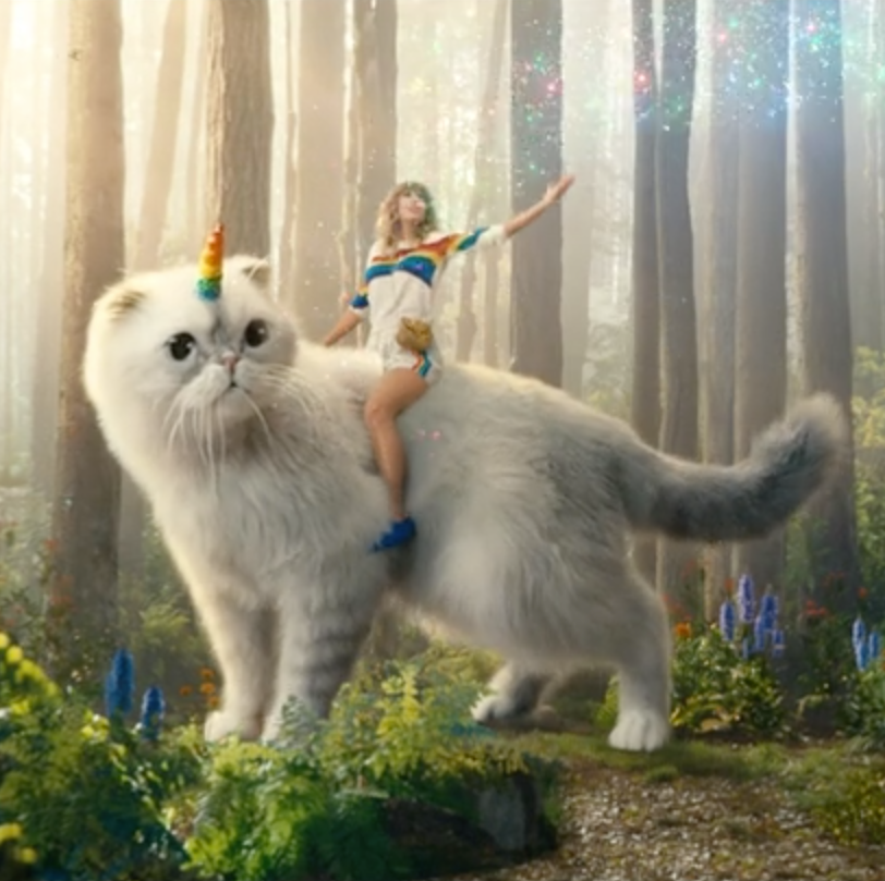 Taylor Swift and her Caticorn