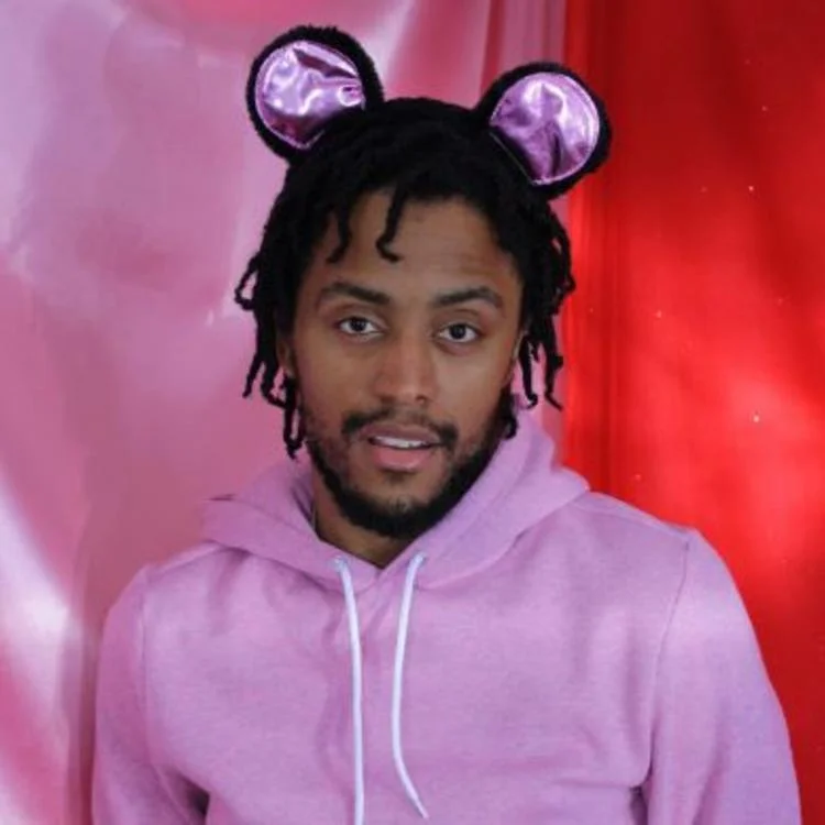 Joseph Chilliams Knows "You Think You're Pretty"