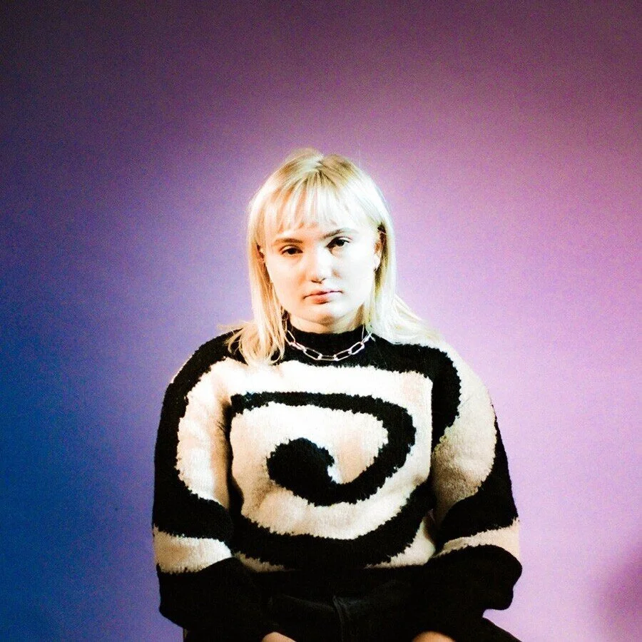 Chicago rocker Jackie Hayes bottles up burnout on her new EP 