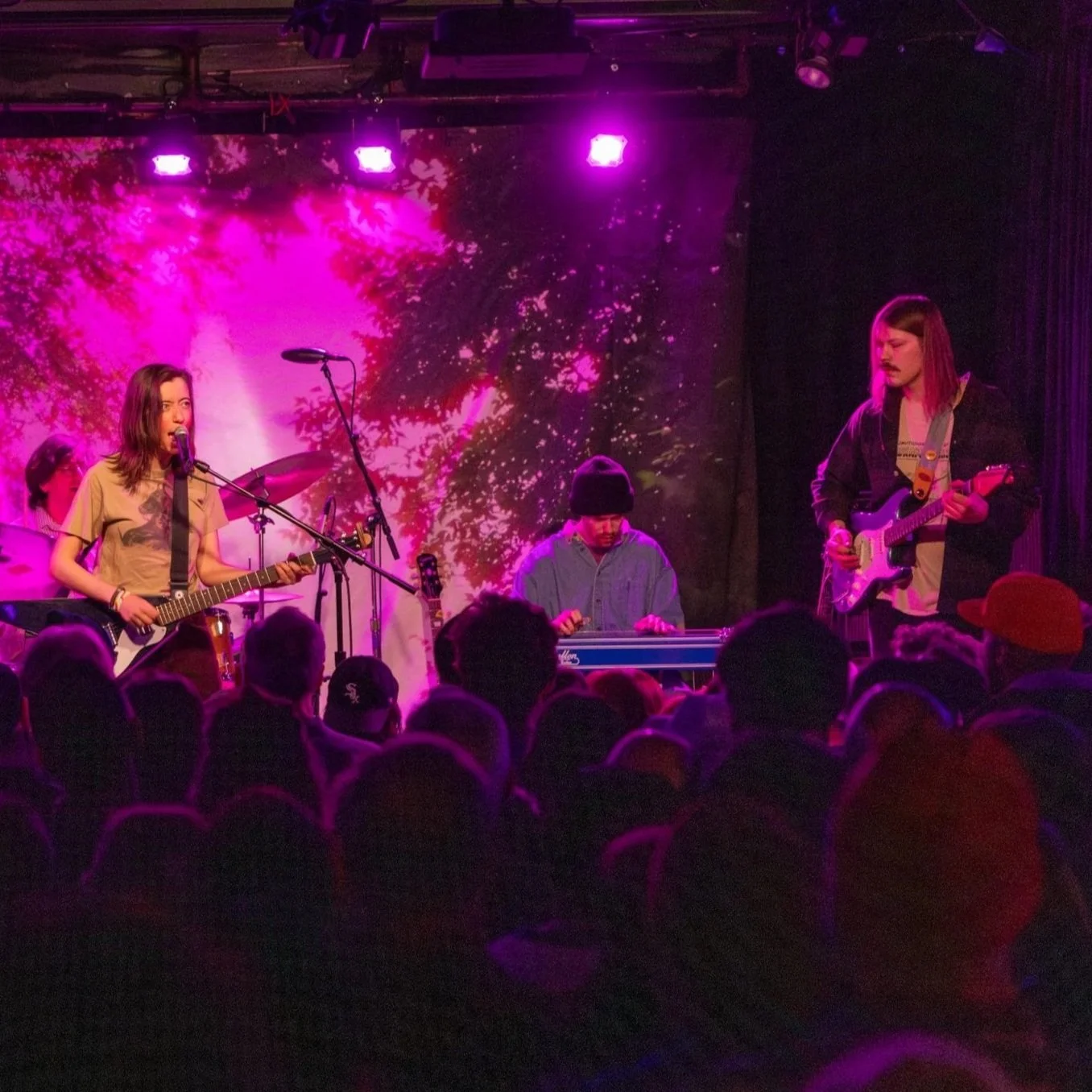 Ratboys Support Chicago Immigrant Groups With Beat Kitchen Benefit Show