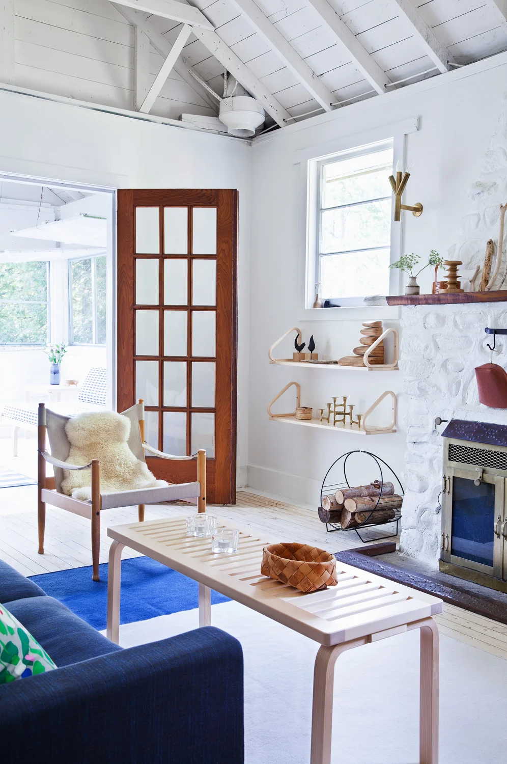 MjolkCottage_Jul_2015_LivingRmB_1.jpg