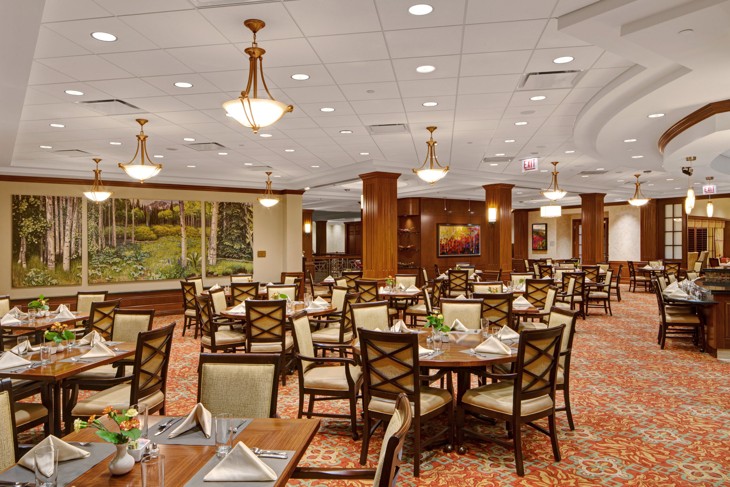 Lake Forest Place 2nd Floor Dining03282016005.jpg