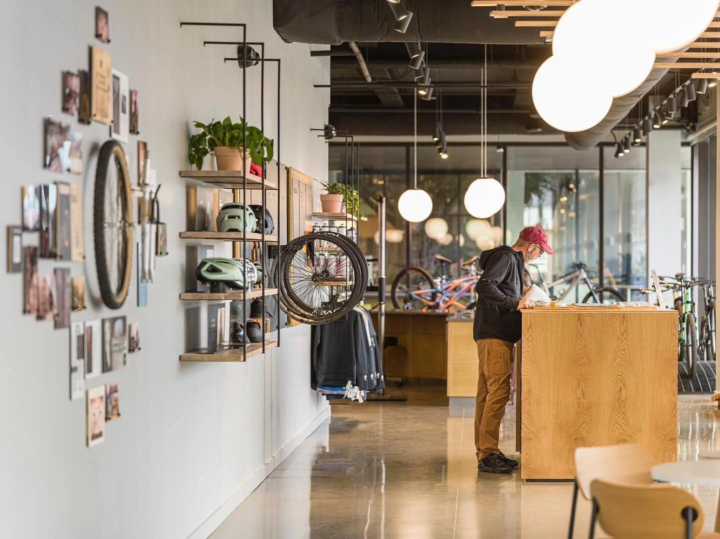 With Specialized Atlanta&rsquo;s grand opening happening later this week, we wanted to shine another spotlight on the Experience Center that opened in Bentonville earlier this year. We&rsquo;ve loved working with Specialized on this nationwide retail