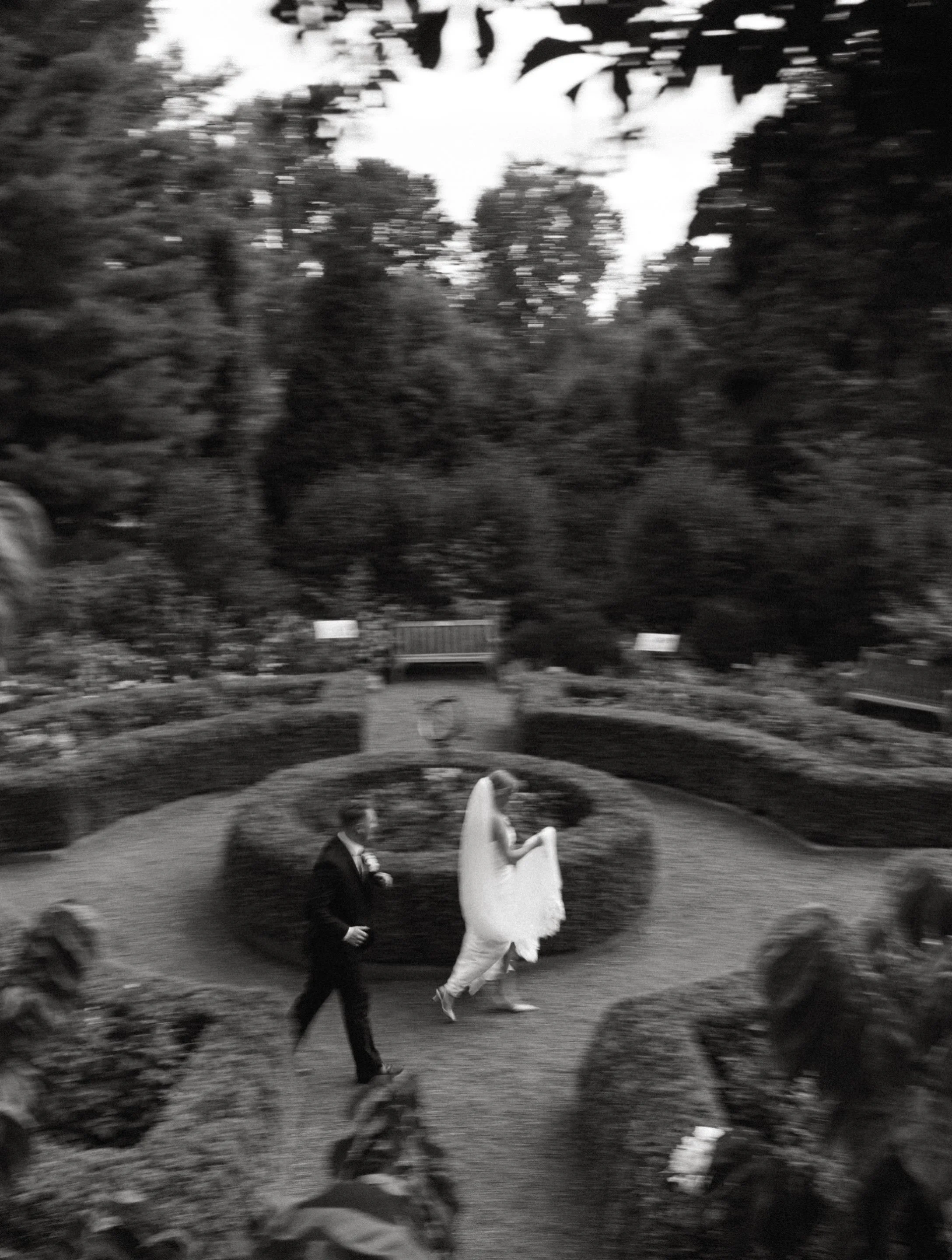 August weddings are in the editing queue! Here&rsquo;s a favorite of Jamie and Max in the garden ✨⛲️✨