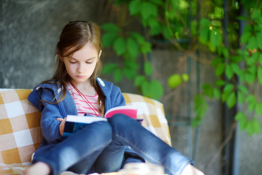 Design a homework program that helps kids fall in love with reading.