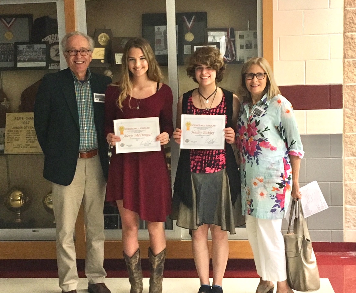 (L to R) Science Mill Co-founder Robert Elde, Alexis McDougal, Hailey Bickley, Science Mill Co-founder Bonnie Baskin