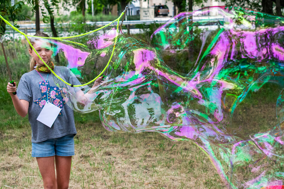 Giant Bubbles Station