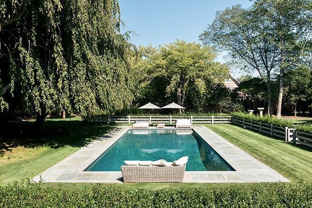 In the summertime, we dream about the Hamptons and summer pool lounging. In the off-months, we dream about the Hamptons and summer pool lounging. All. Year. &lsquo;Round. Inspo. 🙌🏻