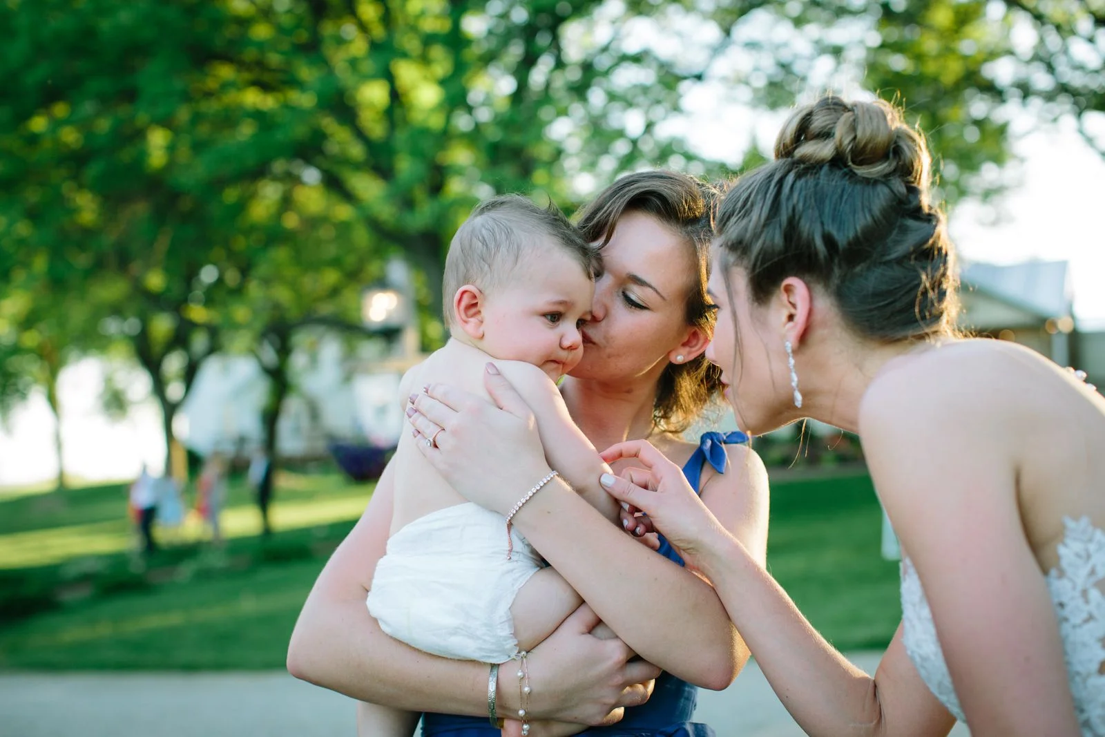 minnesotaweddingphotographer_1220.jpg