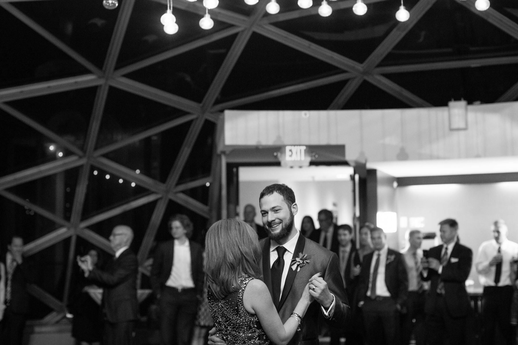 minnesotaweddingphotographer_2257.jpg