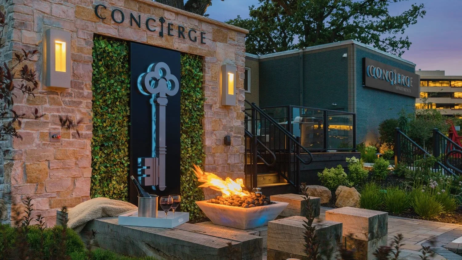 Concierge Apartments_006blue.jpg