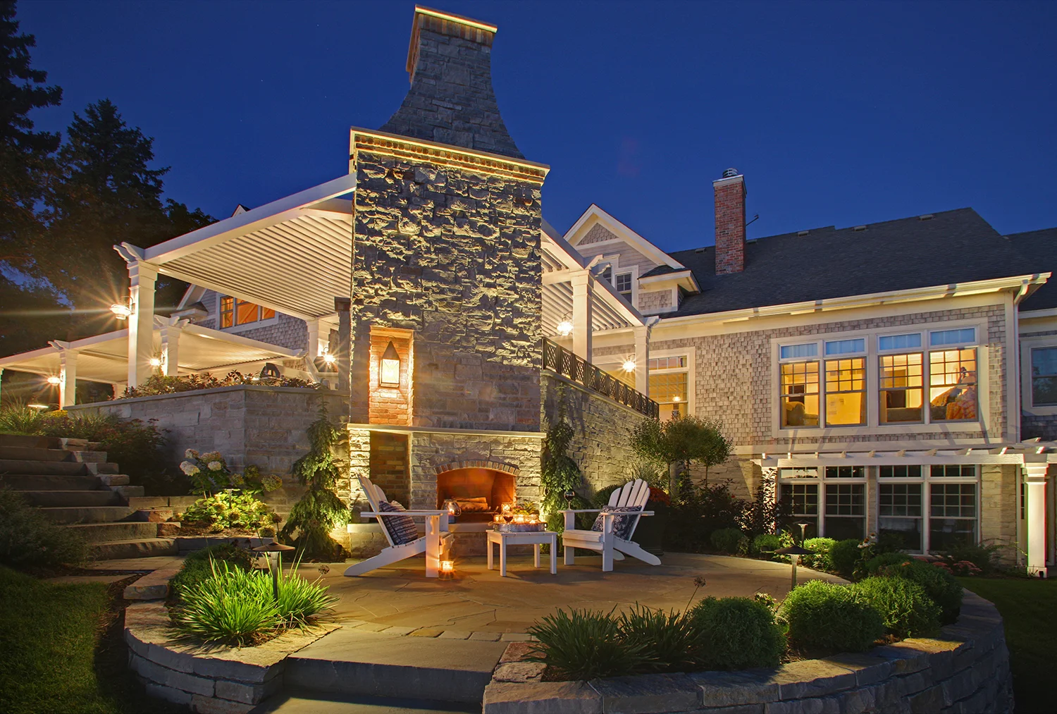 Mom's Design BuildLake Pergola With a Bar and Grill