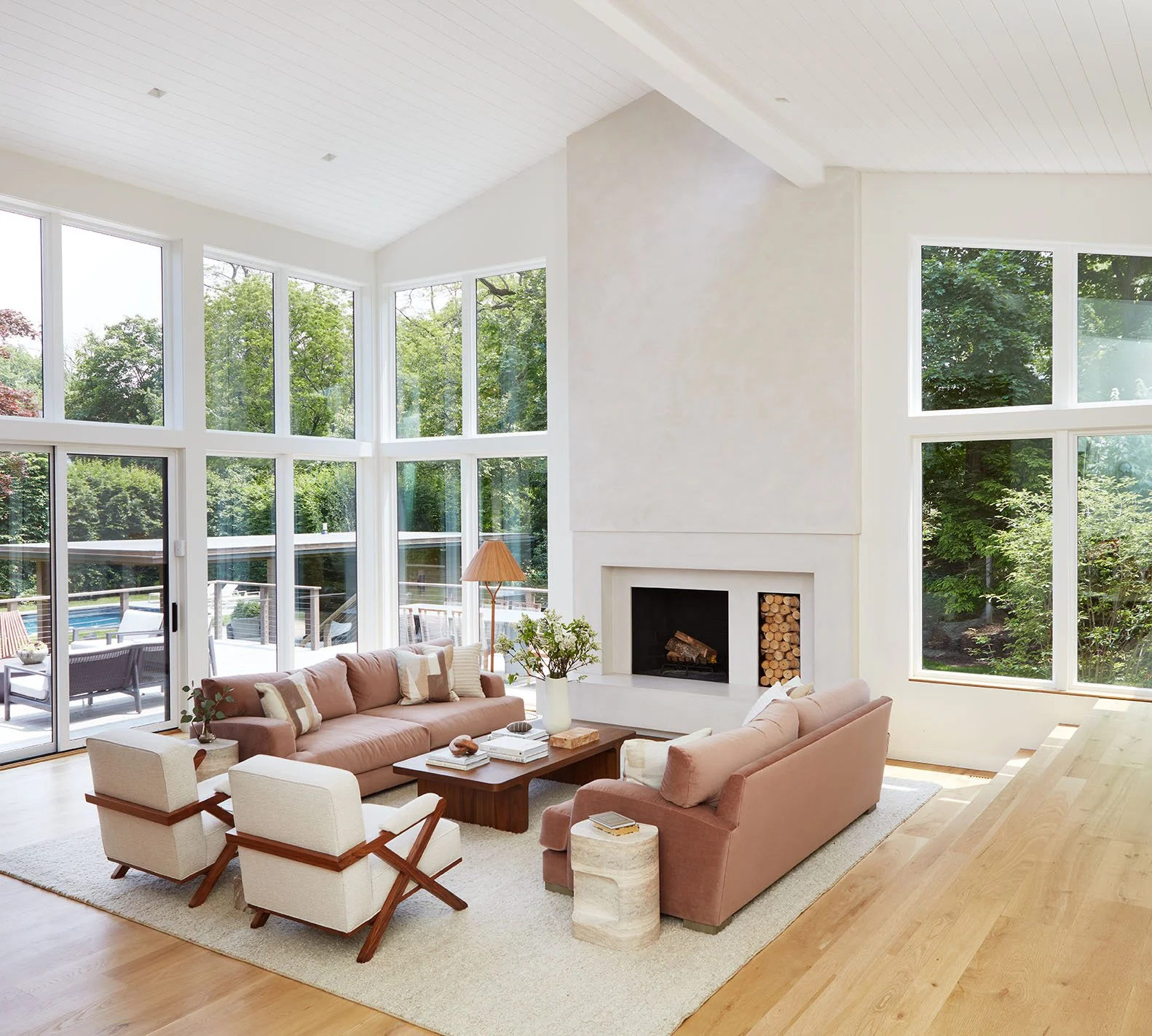 LivingRoom-44112.jpg