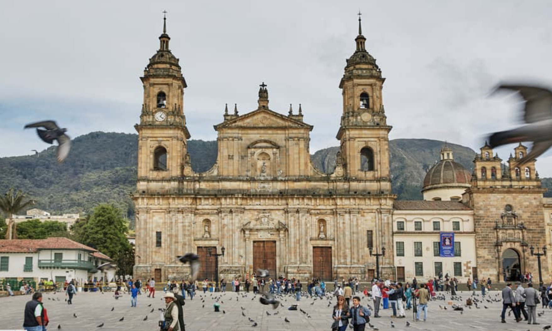 La Plaza de Bolívar (Bolivar Plaza)