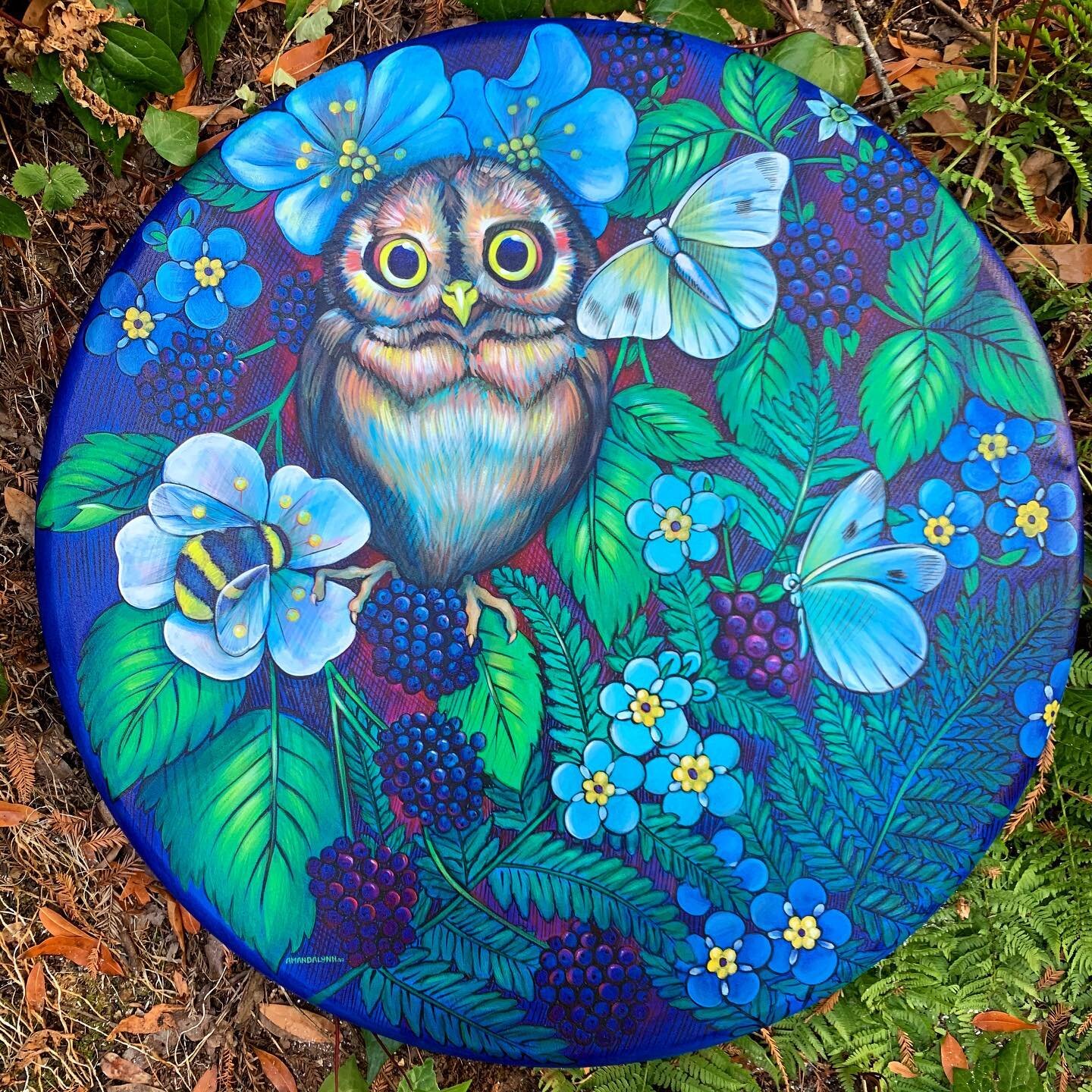 Inspired by my circle of friends in human and nature form. #FullCircle This piece is part of the collection that will be exhibited @moderneden for my solo show coming in December 2020 #Amandalynn 🦉💙