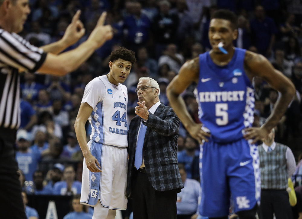 North Carolina head coach Roy Williams instructs Justin Jackson (44) during the NCAA Elite Eight game against Kentucky in Memphis, TN on March 26, 2017.