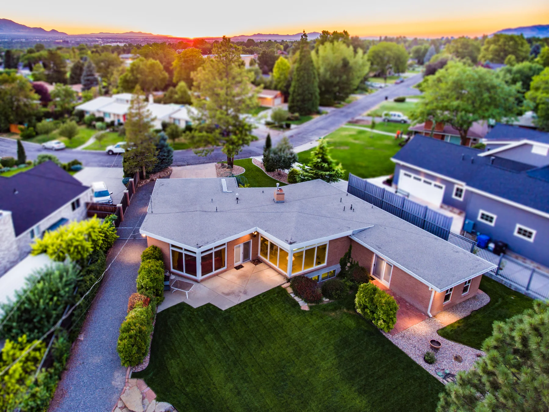 4227 Cumberland Rd (4 of 30).jpg