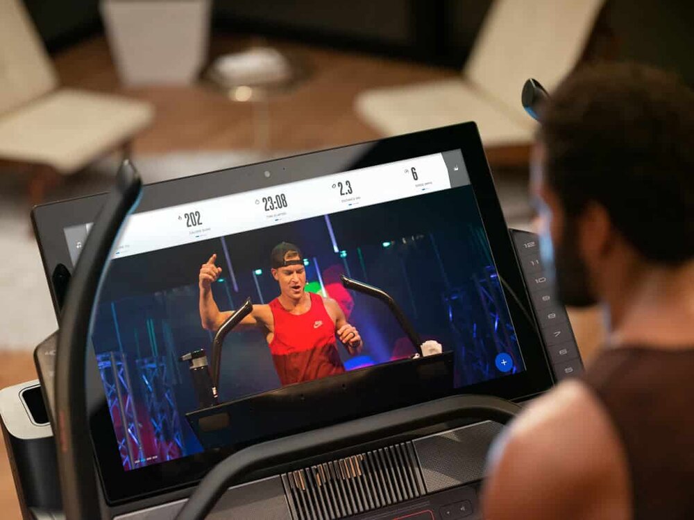 RUN WITH YOUR IFIT TRAINER IN THE STUDIO