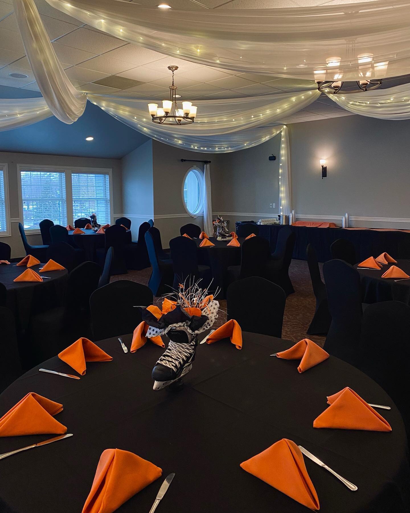Getting set up for the WBL Boys Hockey Banquet tonight! 🐻🧡🖤