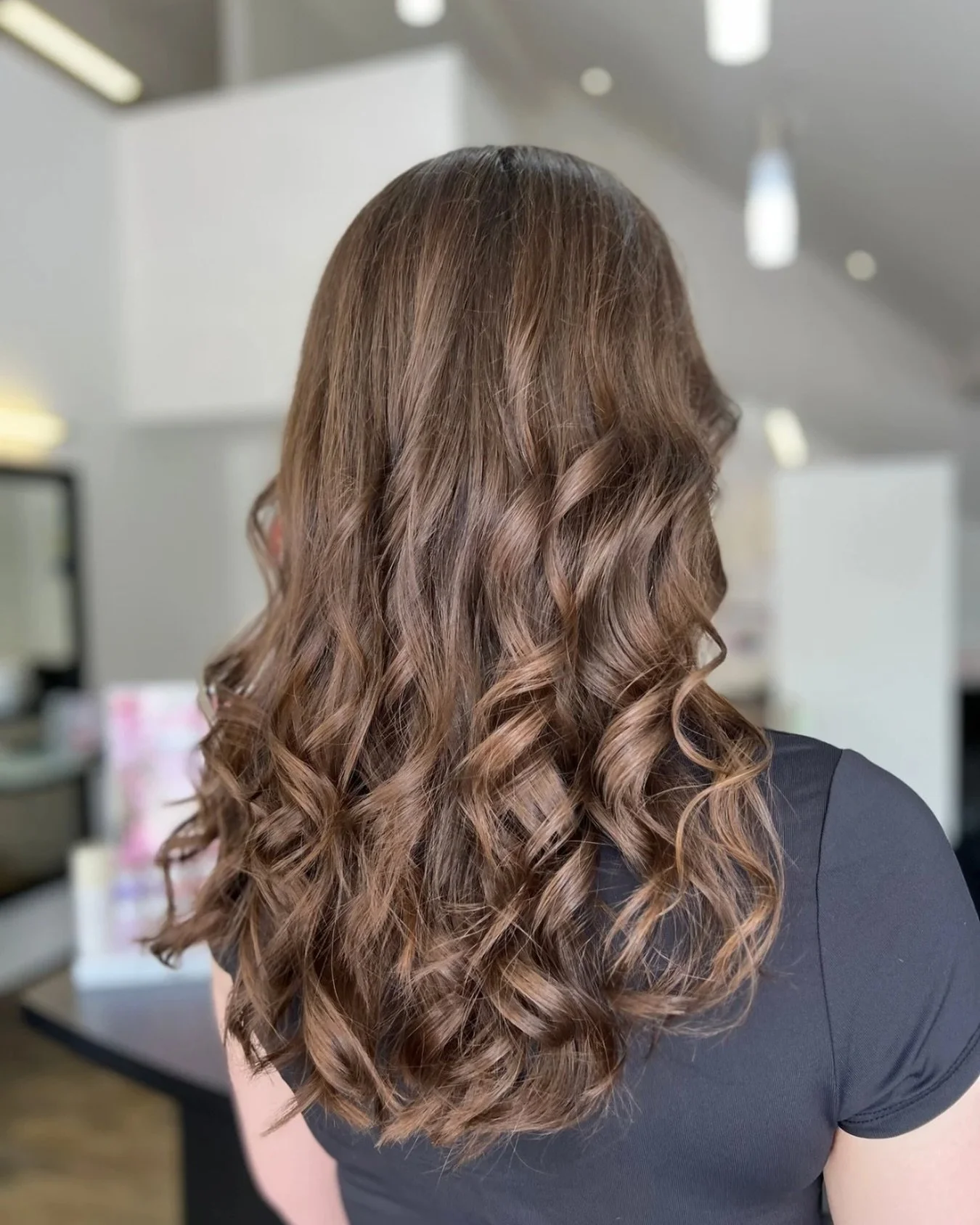 Wash, cut, and curl ✨ 
No colour here, this is 100% natural. 
Imagine having hair this beautiful, naturally!