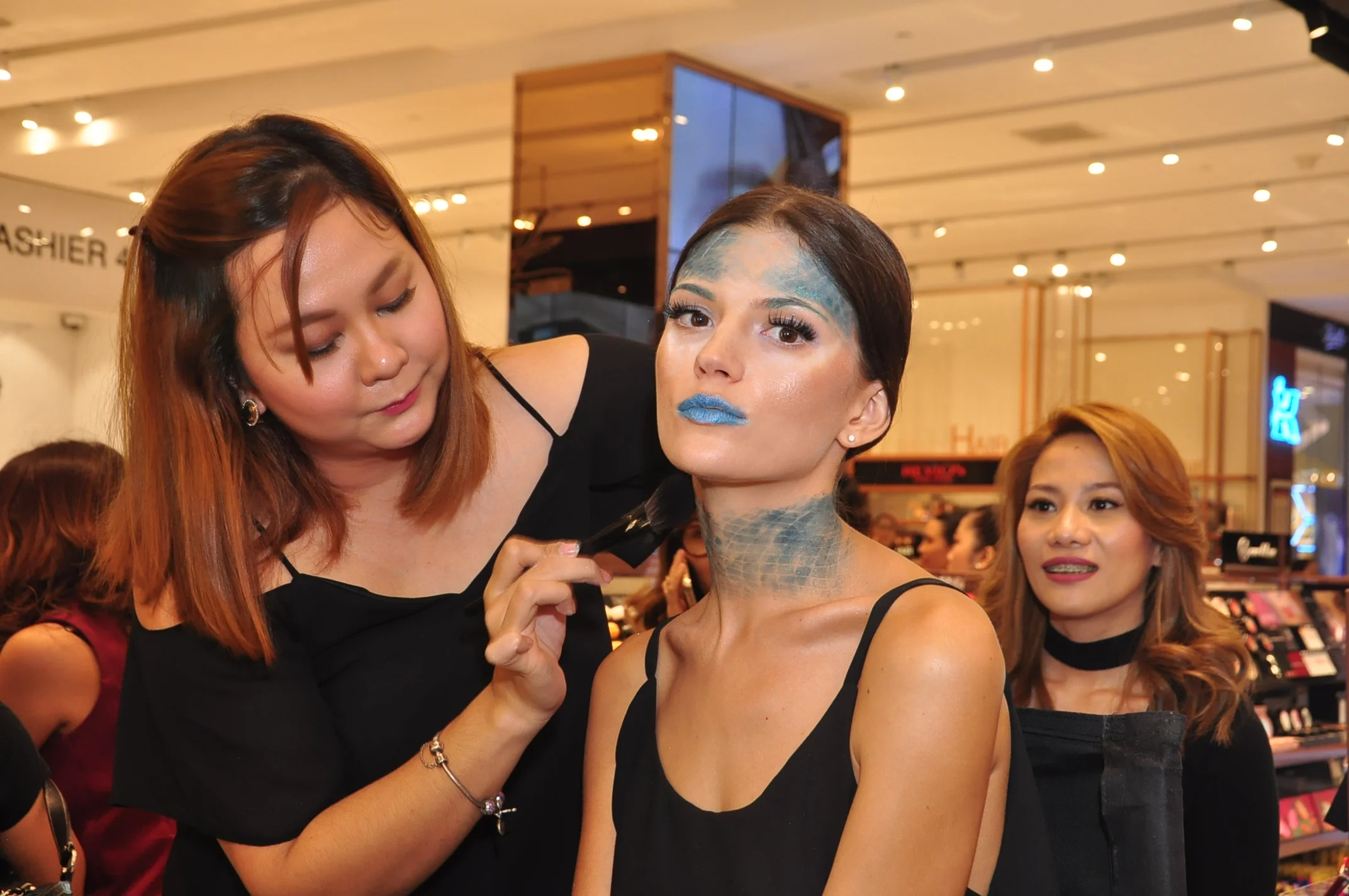 Muriel Jada Nubla with model Alla Alla
