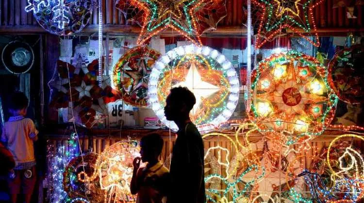 All Filipino Christmas Traditions That Will Instantly Warm Your Heart