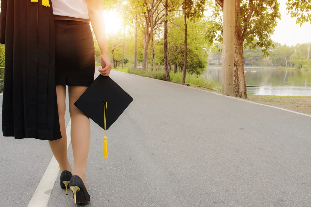 6 Tips and Quotes to Guide New Graduates Who Don't Know What Happens Next