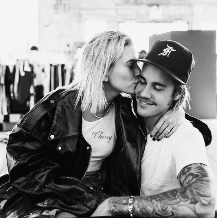 Justin Bieber and Hailey Baldwin are Officially Engaged and Our Hopeless Romantic Hearts are Shakingggg