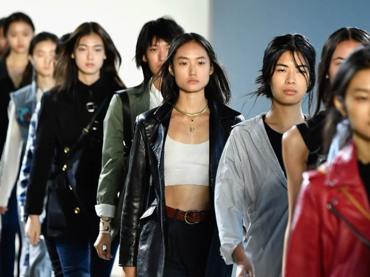 Here are the Coolest GIFs of Designers' Shows from the New York Fashion Week