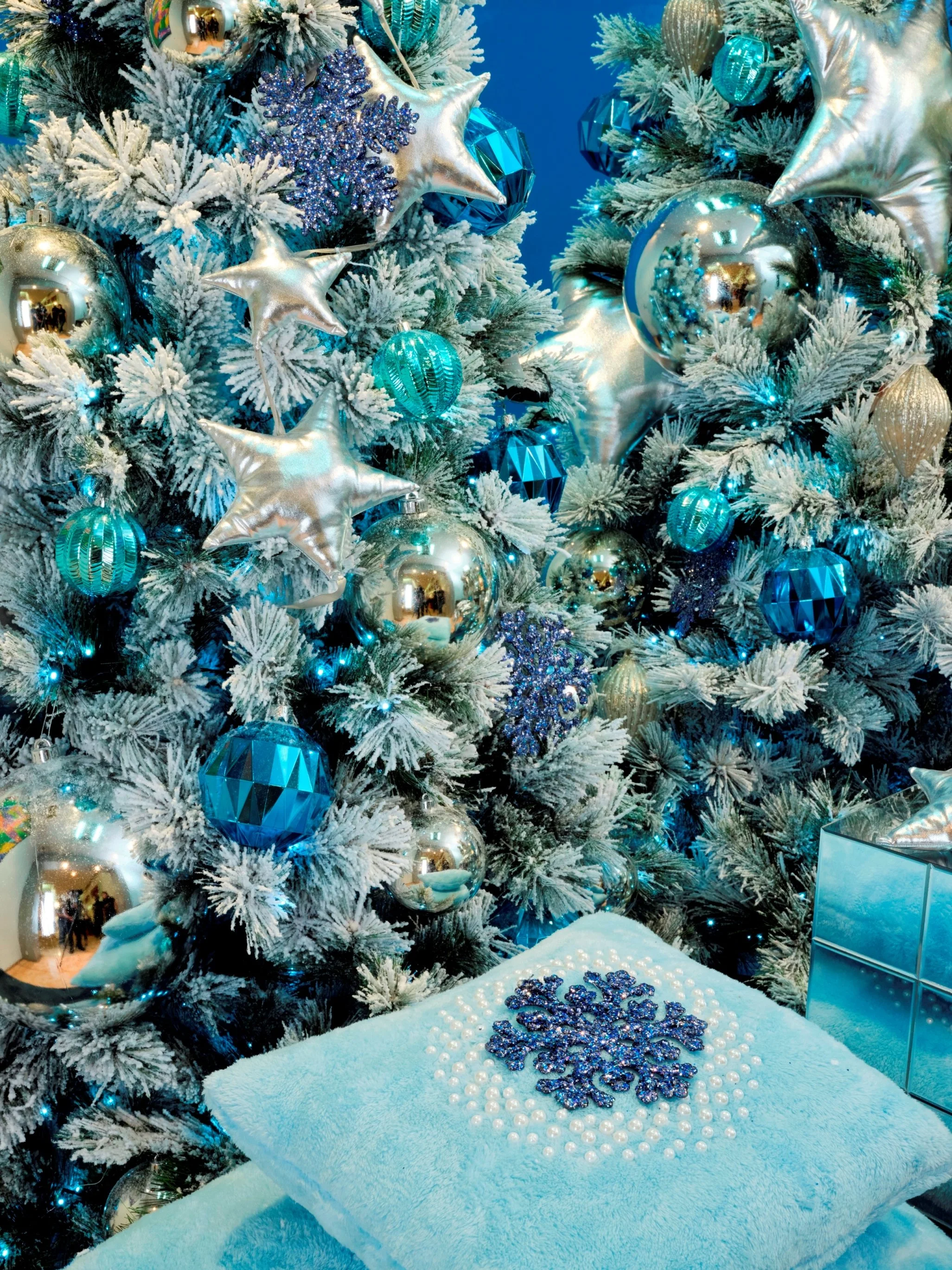 It’s That Time Of Year At Rustan’s Christmas Shop