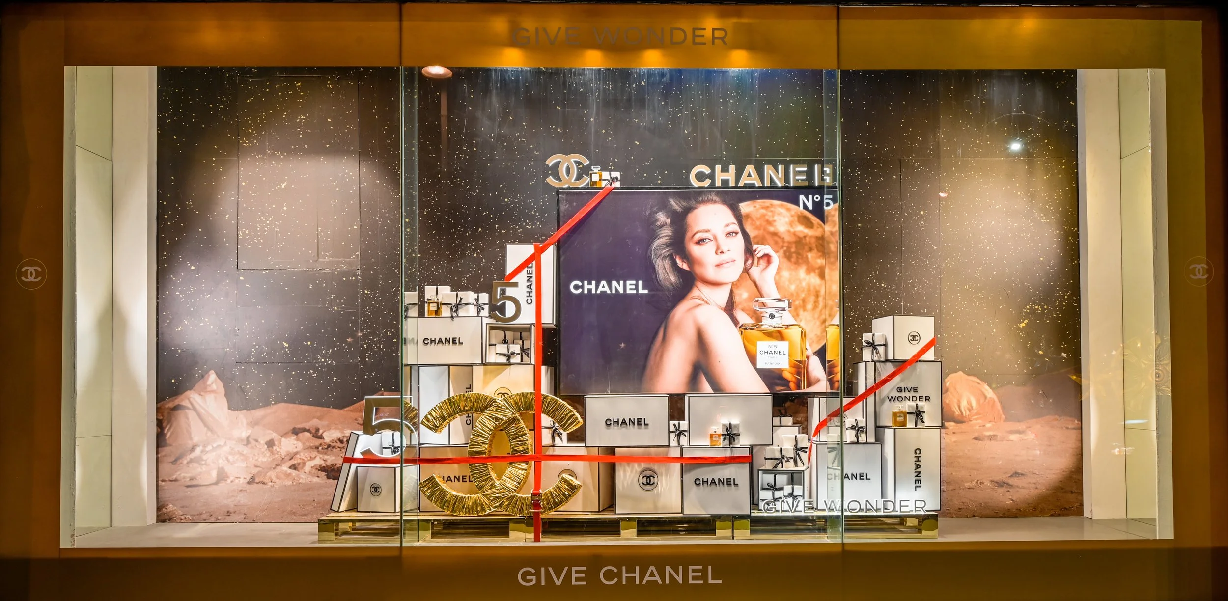 Rustan’s The Beauty Source Unveils The Ultimate Holiday Luxury Beauty Guide 