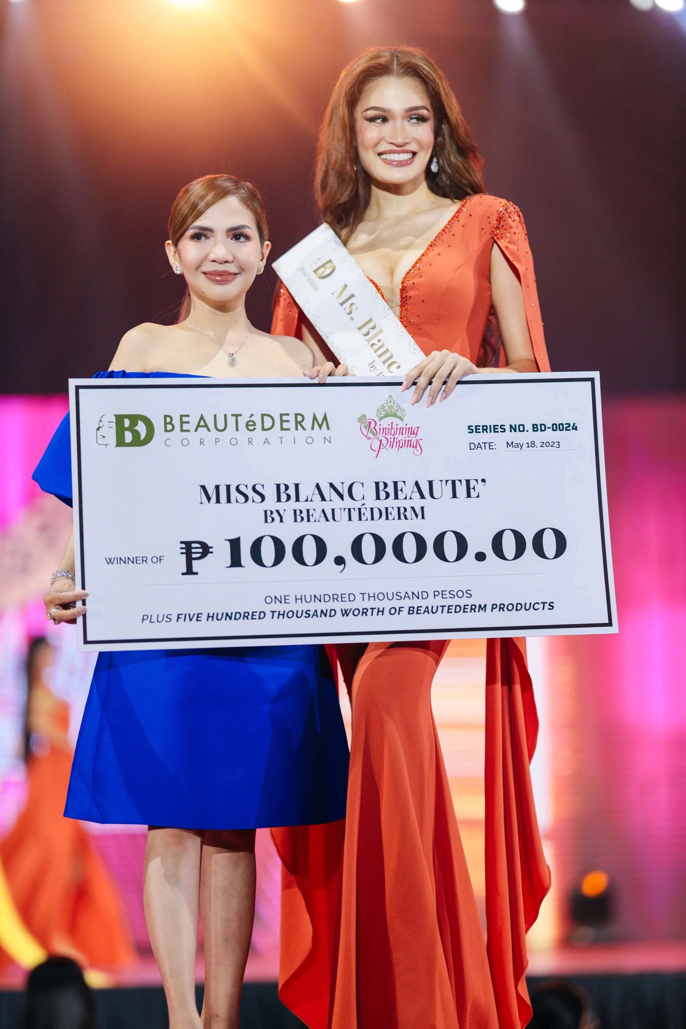 Beautéderm CEO Rhea Tan awards Miss Blanc Beauté At Binibining Pilipinas 2023