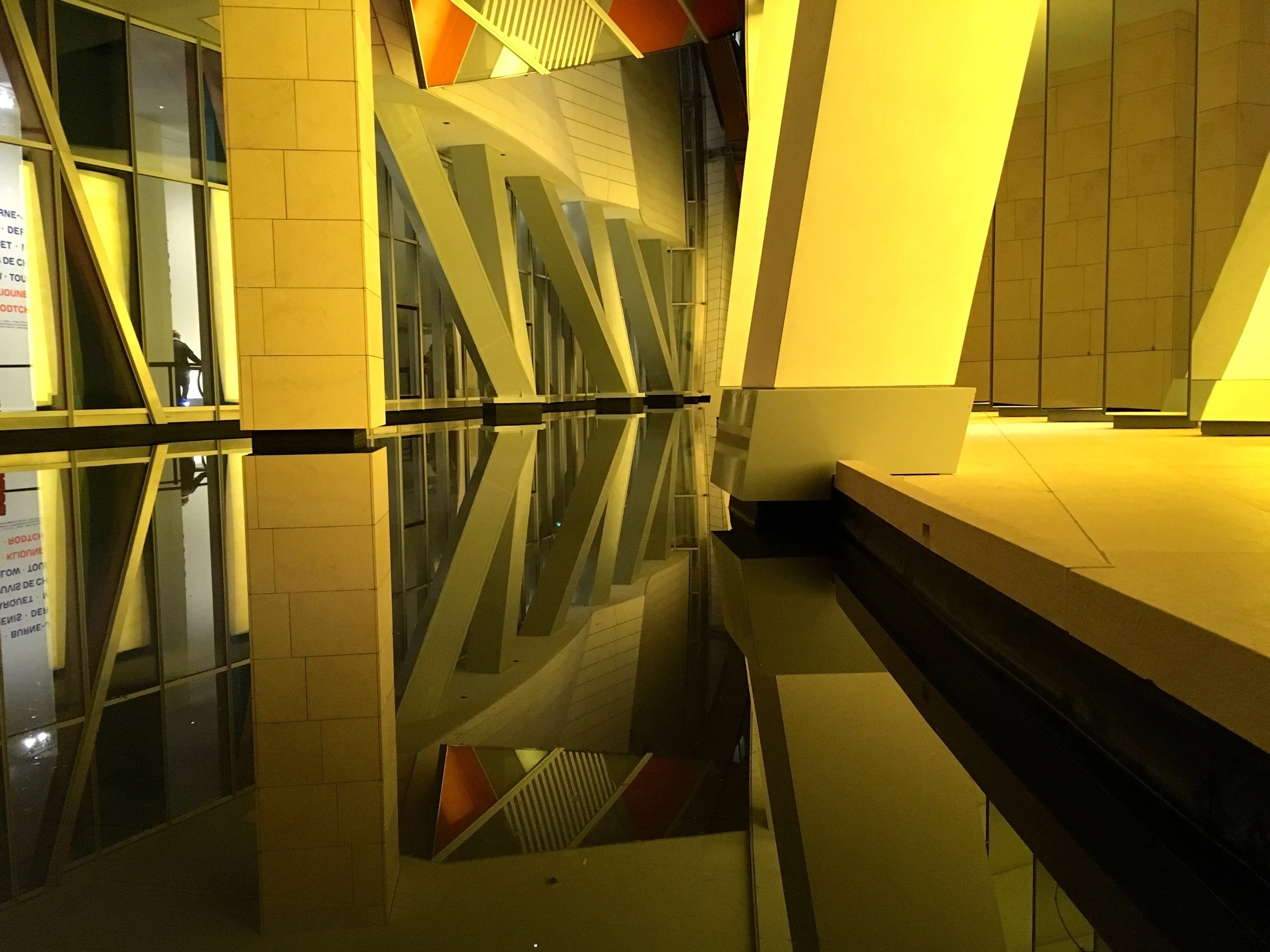 FONDATION LOUIS VUITTON: ART IS EVERYWHERE