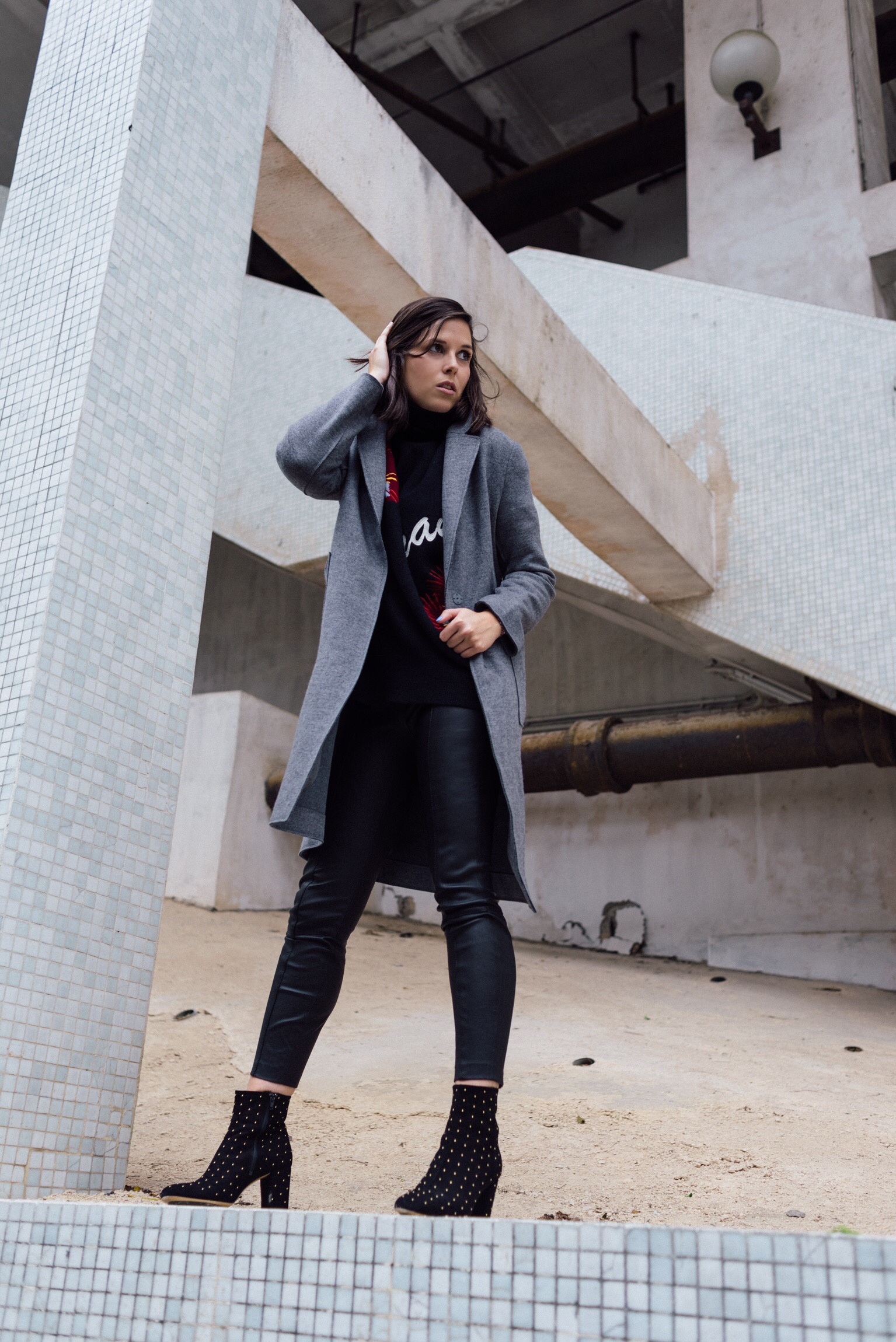 KNOW YOUR BASICS: THE FEW PIECES TO HAVE IN YOUR CLOSET 