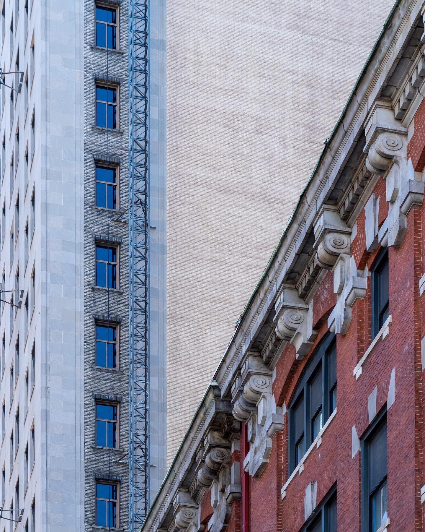 Site angles 😍👍

&mdash;&mdash;&mdash;&mdash;&mdash;&mdash;&mdash;&mdash;&mdash;&mdash;&mdash;&mdash;&mdash;&mdash;&mdash;&mdash;-
#lookup #lookupbaltimore #lookupmore  #bitsofbuildings #baltimorearchitecture #baltimoremd #bmoredaily #baltimorecity 