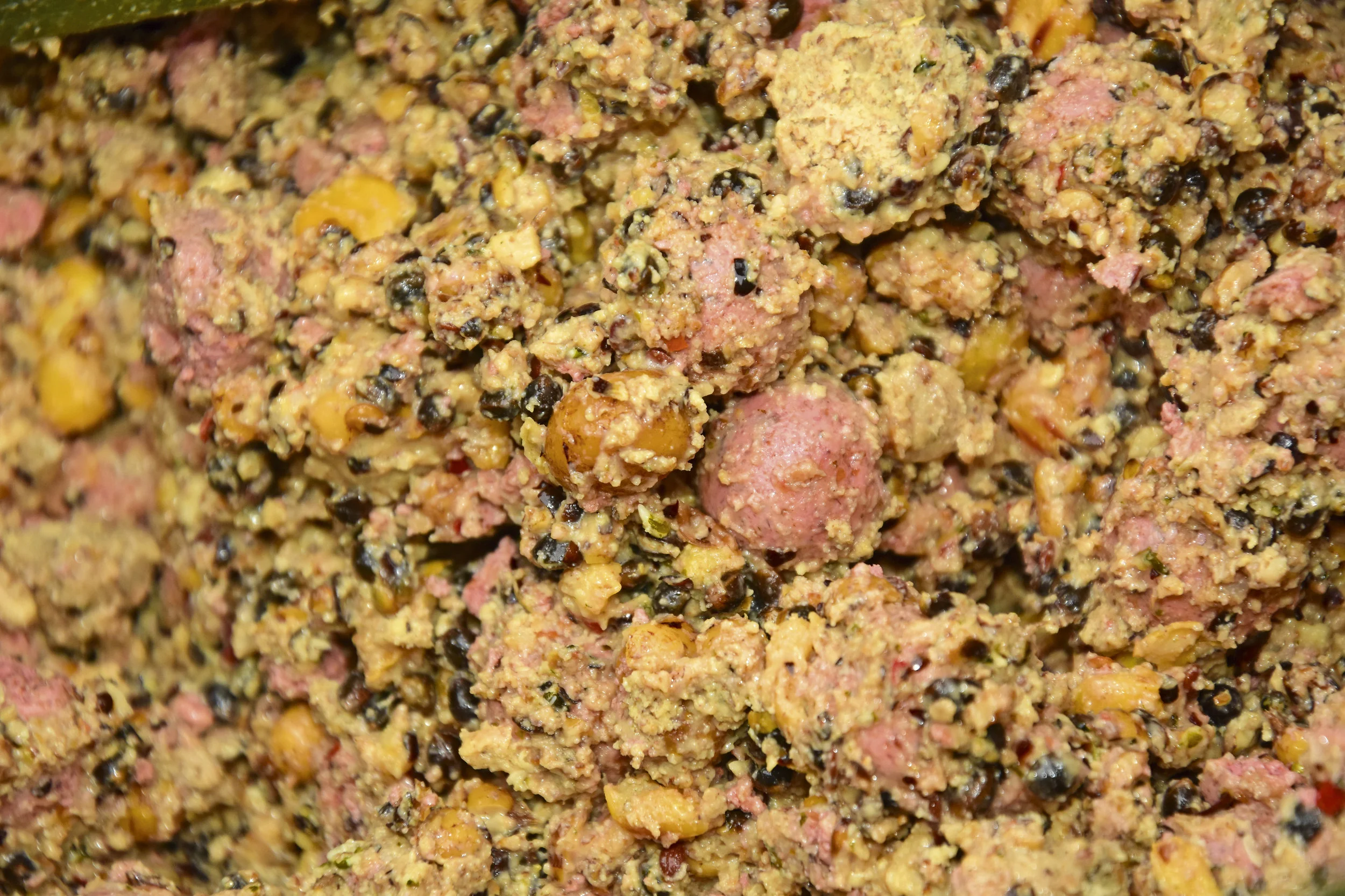 Mike's adds hemp, tiger nuts and a host of oils and liquids to his air-dried boilies to make the Profiling mix 1.
