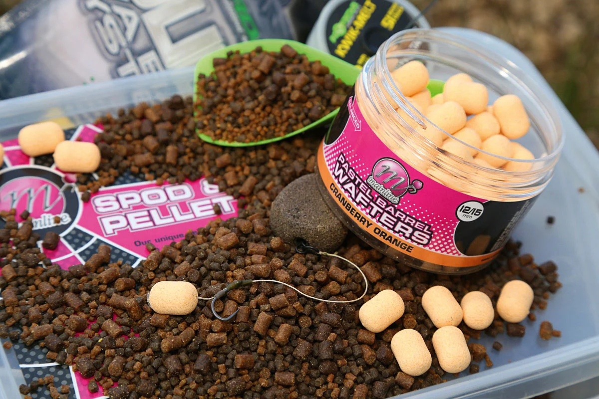 A small, high-attract hookbait and a handful of tiny pellets can sometimes ‘buy a bite’ when all else fails