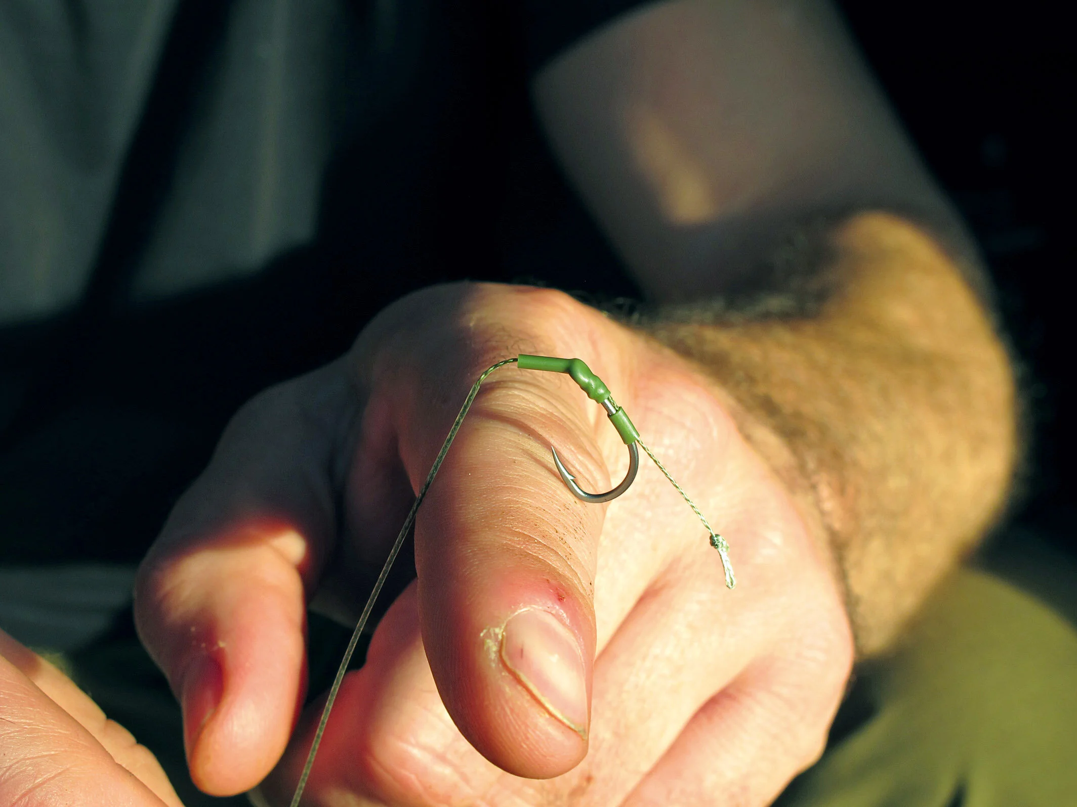 Note how the hook on the stiff-coated version can drop nicely over a carp’s bottom lip when a small section of the coating below the hook eye is peeled back