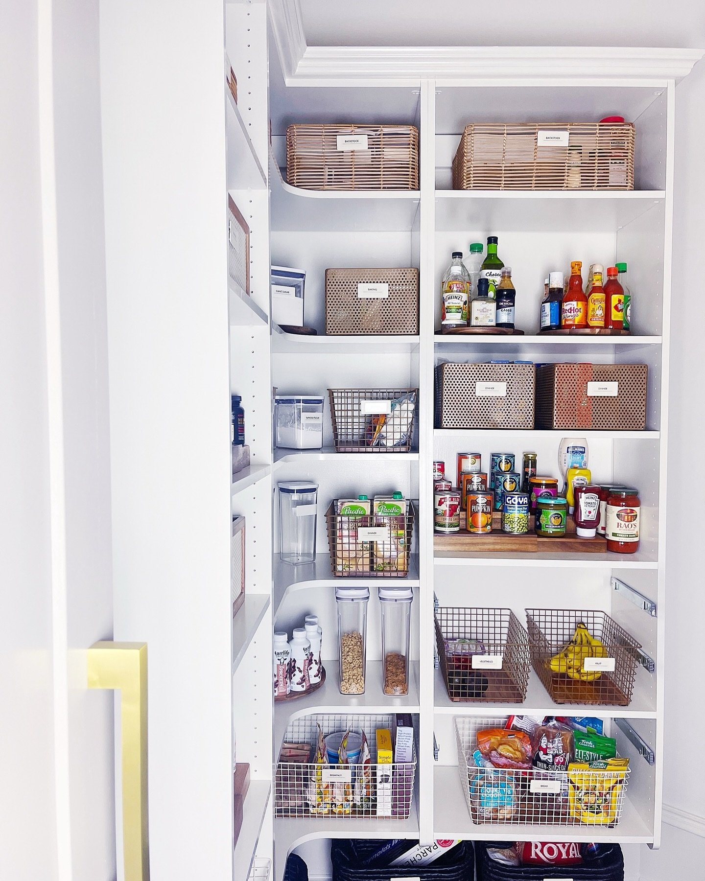 WEDNESDAYS⁣
⁣
A little pantry eye candy for your mid week slump. Happy Wednesday, y&rsquo;all!⁣
⁣
#organizedsimplicity #home #organization #professionalorganizers #atlanta #organizedhome #atlantaorganizers #homeorganization #organizing⁣
⁣
Follow my s