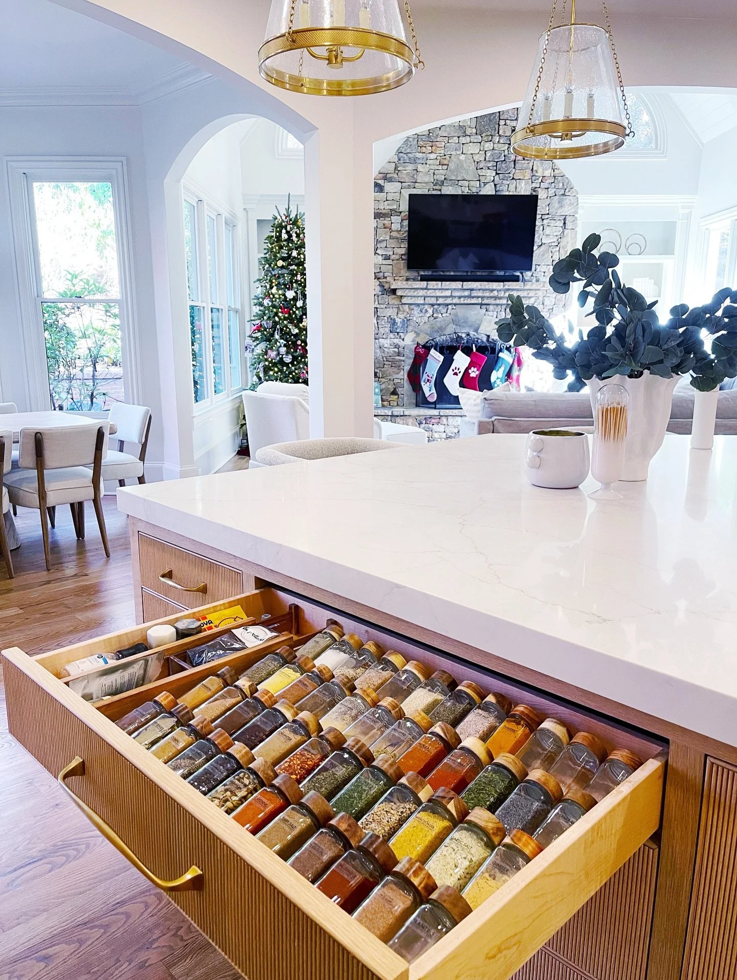 IT&rsquo;S ALMOST TIME⁣
⁣
Wishing you and yours a very Merry Christmas! ⁣
⁣
⁣
⁣
⁣
Luxury home organizing in Atlanta designed to transform your home into a calm, elevated and intentional space. #organizing #atlanta #homeorganizer