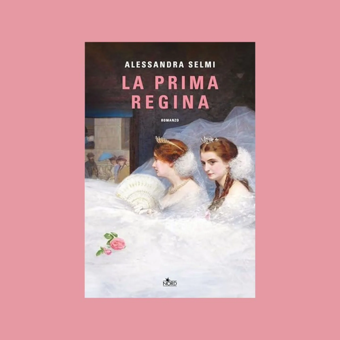 Nel giugno del 1868, Nina, una semplice sguattera, entra per la prima volta nella Villa Reale di Monza. Il suo compito &egrave; occuparsi della camera della principessa Margherita, moglie dell&rsquo;erede al trono d&rsquo;Italia, ma quella che sembra