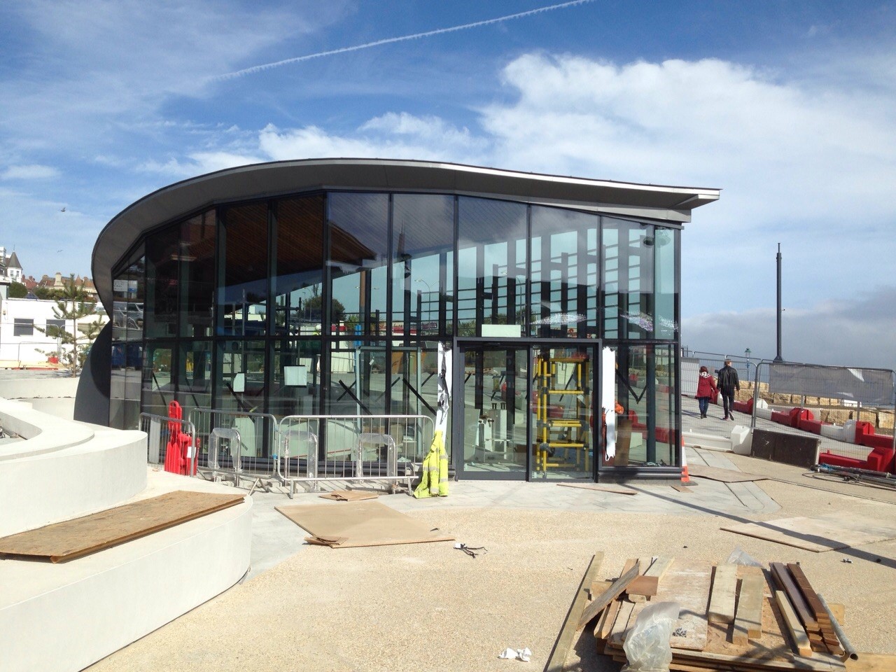 Kioskglassfront1.jpg