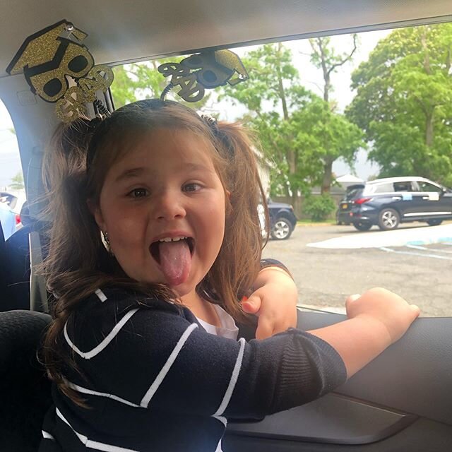 My little bestie is a kindergarten graduate! 🎉 
She&rsquo;s smart, funny, sassy, and adorable. A visit with Izzy is just what I needed 💕
.
.
.
#thankheavenforlittlegirls #izzy #kindergarten #graduate #2020 #longisland #besties #jamiebstylin