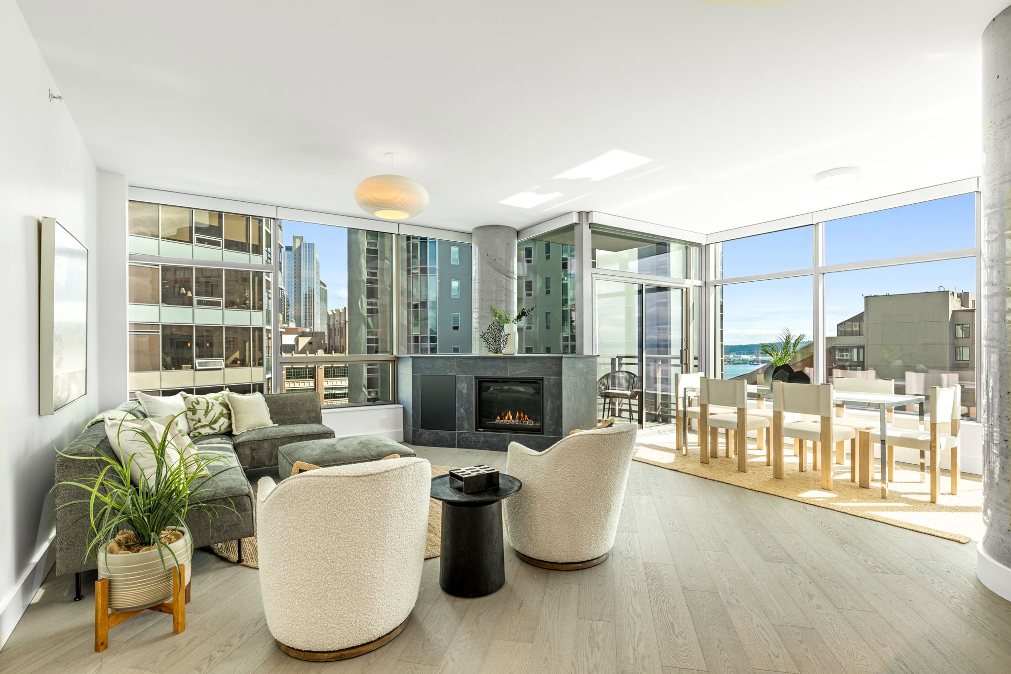 2033 2nd Ave 1111 _0027.jpg