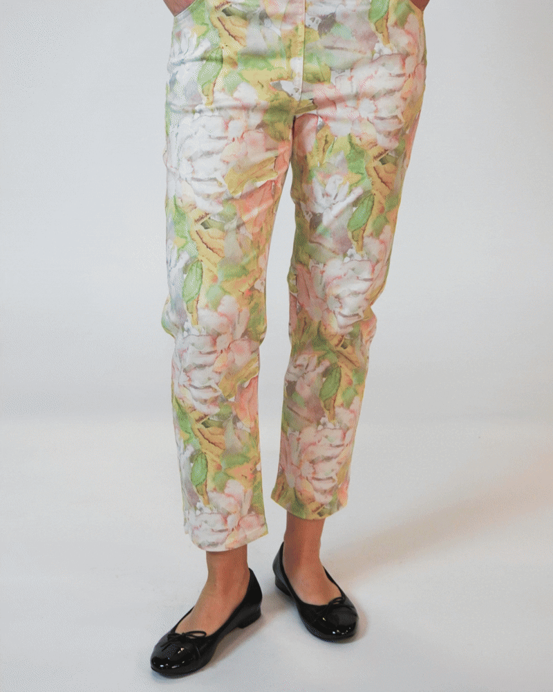 Sköna byxor med mönster.